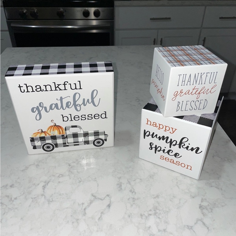 New Fall thankful/hello pumpkin signs